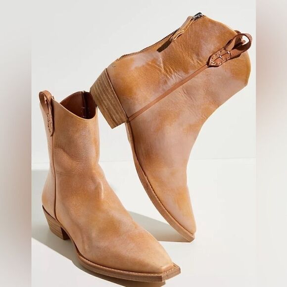 NEW FREE PEOPLE WE THE FREE WESLEY ANKLE BOOT IN PAPAYA - Picture 2 of 7